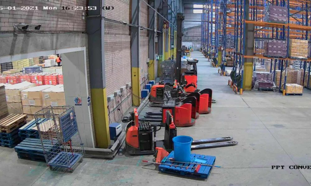 Warehouse CCTV vs Manned Security: Which Is More Effective? Warehouse CCTV vs Manned Security: Which Is More Effective?