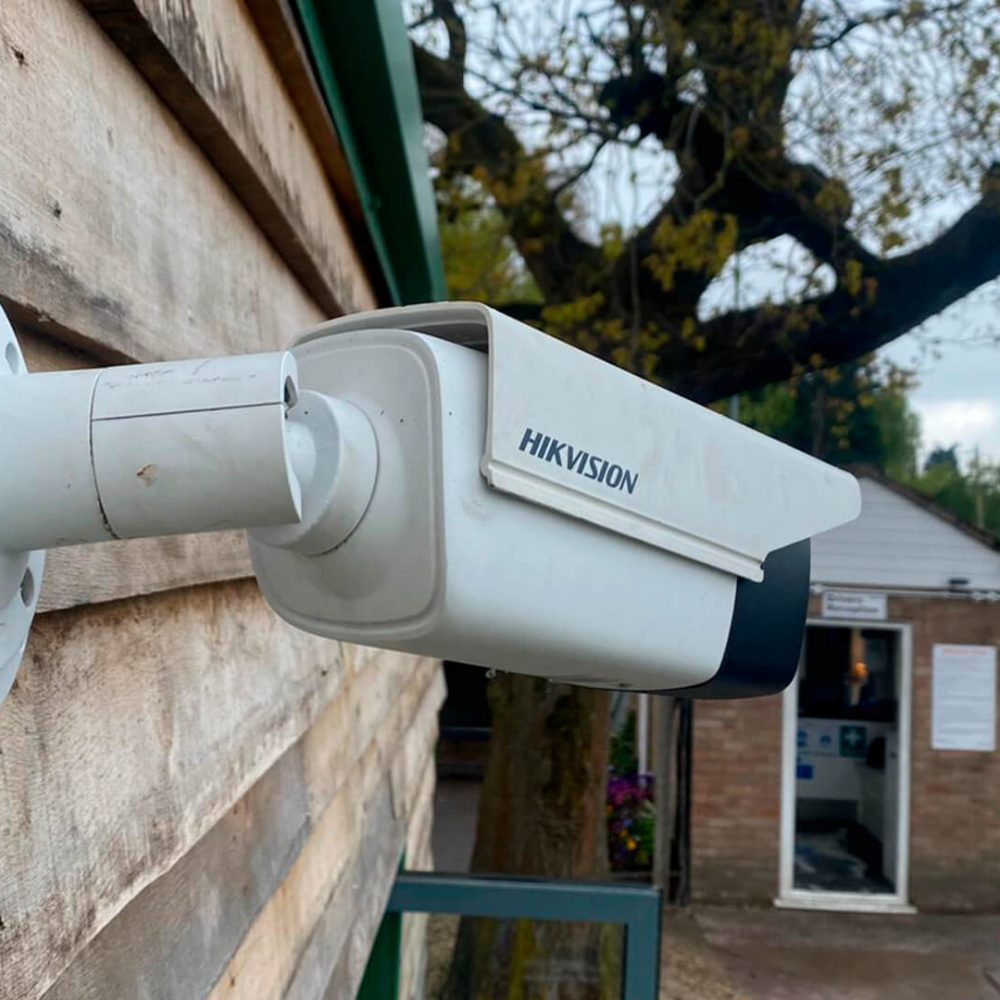 Wired vs Wireless CCTV systems